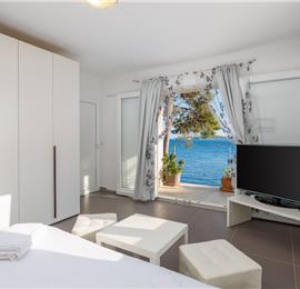 Luxury 6 Bedroom Seafront Villa with pool and Separate Apartment along Secluded Beach near Hvar Town, Sleeps 10-12